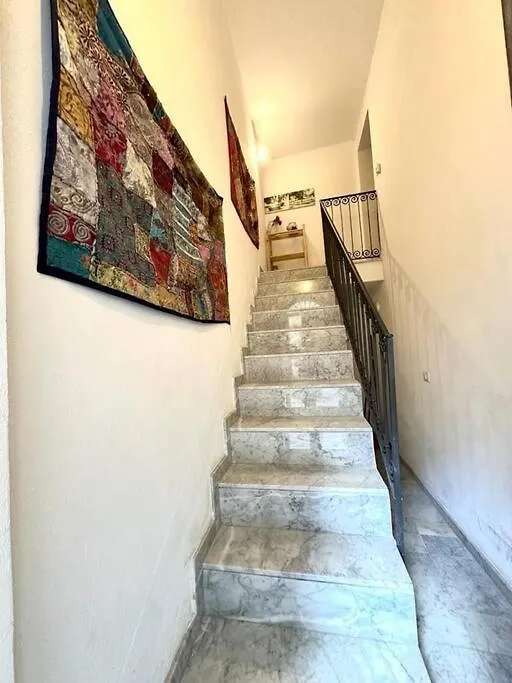 Tra I Tesori Di Palermo Villa 0*,